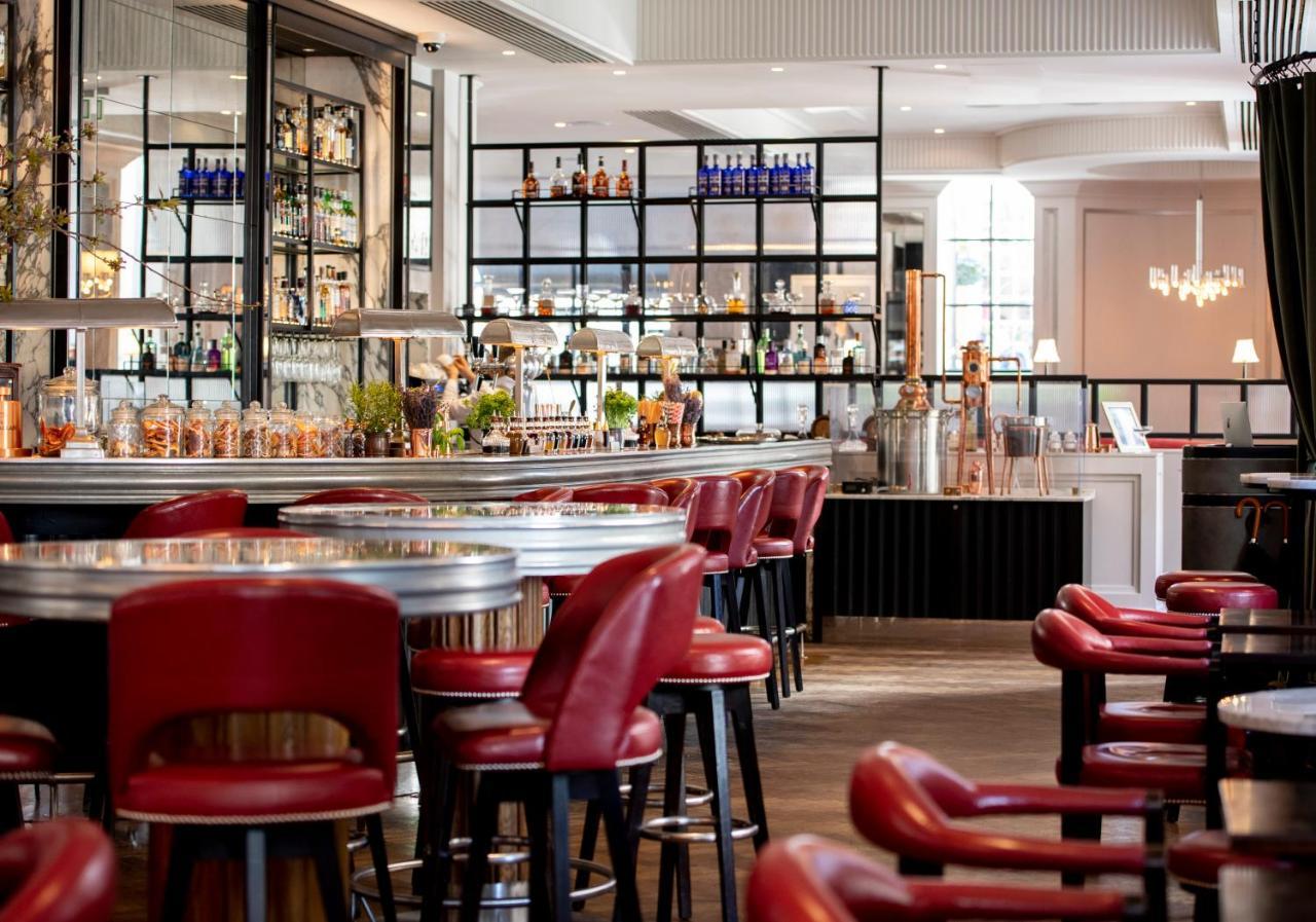 The Marylebone Hotel Лондон Экстерьер фото The bar at the Ivy, St John's Wood