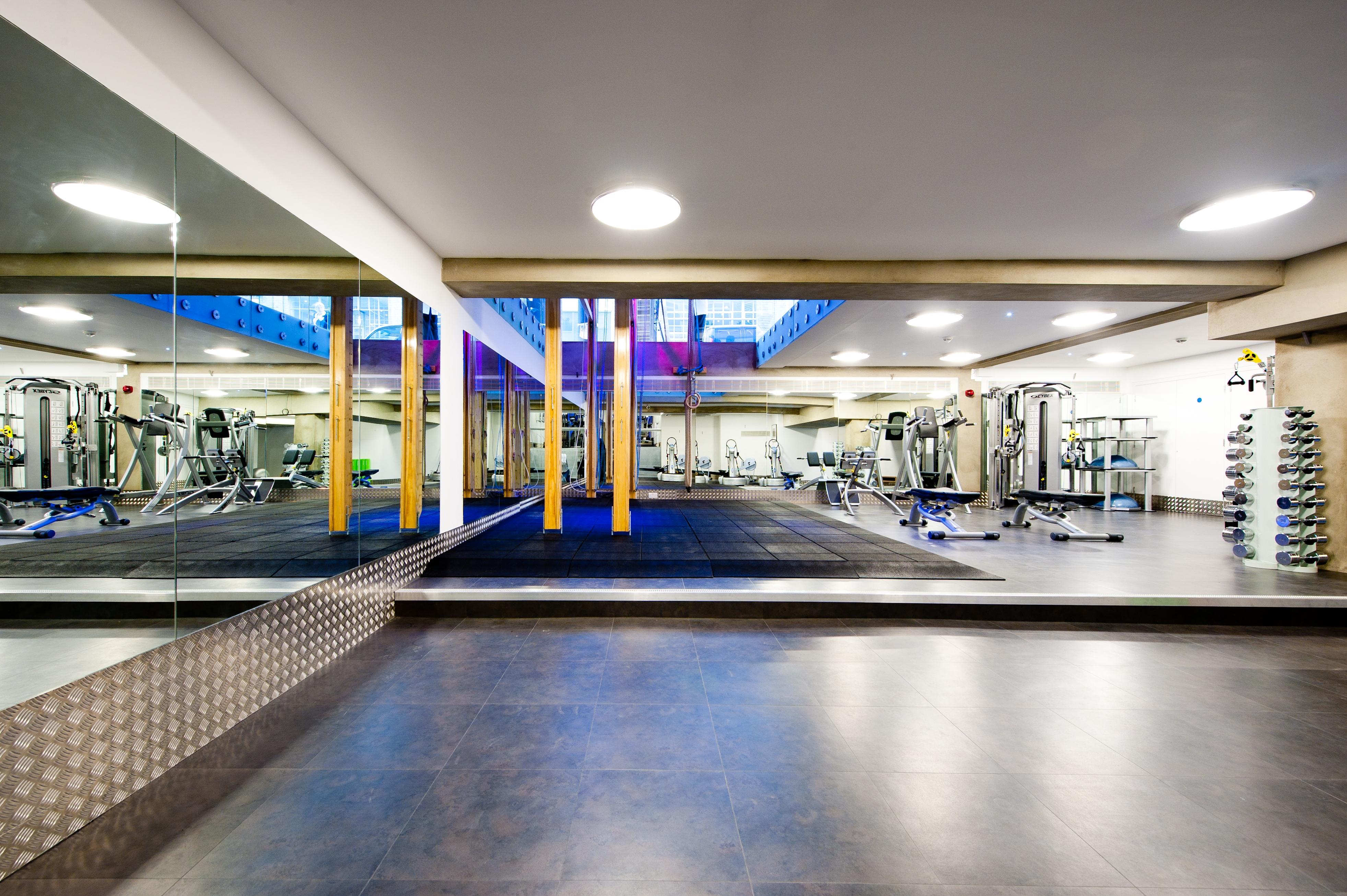The Marylebone Hotel Лондон Экстерьер фото The gym at the London Bridge Campus